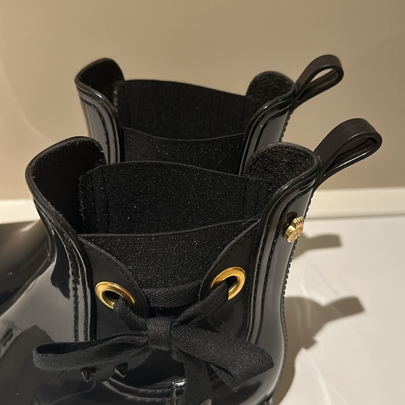 Lemon Jelly women’s Black Rubber Rain Boots. - Picture 6 of 8